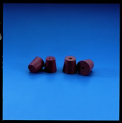 TAPPO conico  UN FORO 45x34 h 45 mm