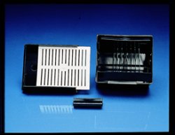 CASSETTA a TENUTA DI LUCE per 25 VETRINI