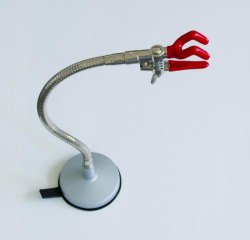 Base, flessibile, zinco pressofuso  Ganasce curve, base stabile Apertura  ganasce da 12 a 25 mm