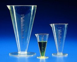 BEAKER PMP forma CONICA, PMP (TPX®)  Capacità 100 ml Grad. 2 ml Altezza 117 mm