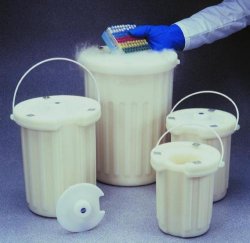 Vasi Dewar, Tipo 4150, PE-HD  Tipo 4150 Capacità 2 Litri Ø  apertura 122 mm Altezza  interna 231 mm