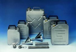 Tanica di sicurezza  Capacità 20 Litri Largh. 340 mm Profondità 175 mm Altezza 450 mm