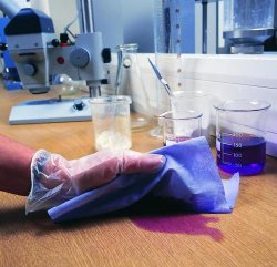 Salviette, WYPALL* L 30  Contenuto  confezione 6 rotoli larghi da 300 panni Largh. 205 mm Lungh. 380 mm Colore bianco