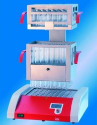 Tappi di gomma rossa con 1 foro  Diam. inferiore 7,0 mm Diam. superiore 9,0 mm Altezza 16,0 mm Foro 3 mm