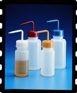 SPRUZZETTA a collo largo con tubo integrale 250 ml  GIALLO GL 45